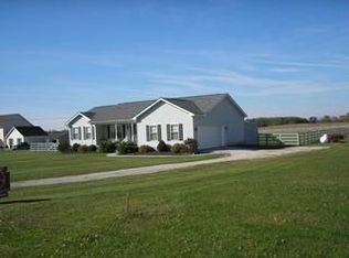 9342 Swamp Rd, Hebron, OH 43025