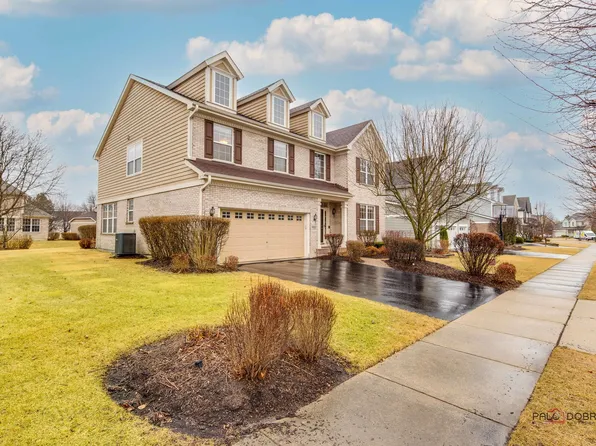 2309 Sarazen Dr, Vernon Hills, IL 60061