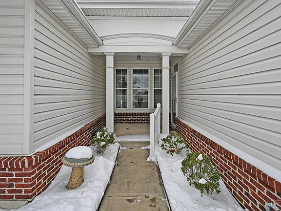 5th image of 6176 Glenlaurel Dr