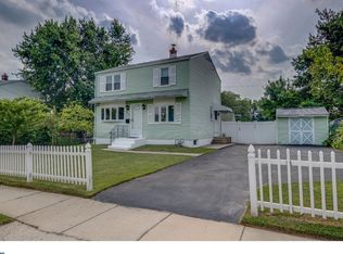 246 W Roland Rd, Brookhaven, PA 19015