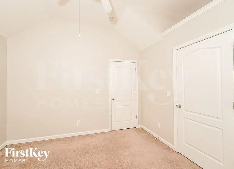 138 Village Dr — Photo 13