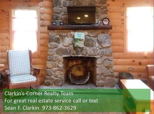 30 Onteora Rd, Highland Lakes, NJ 07422