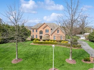 11 Vail Ln, Flemington, NJ 08822