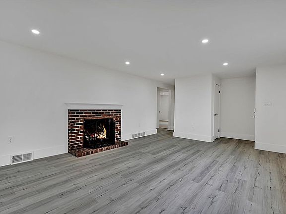 5th image of 114 Running Pump Rd