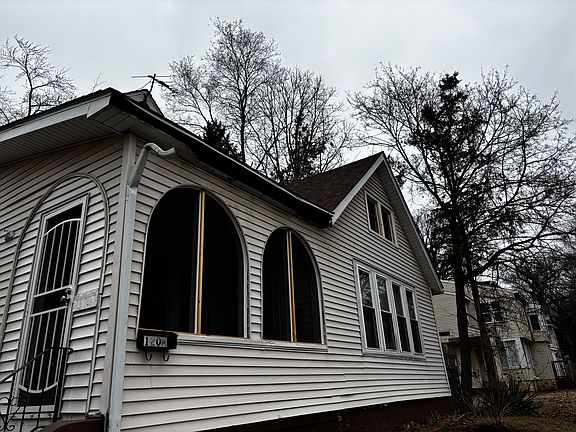 Enclosed front porch