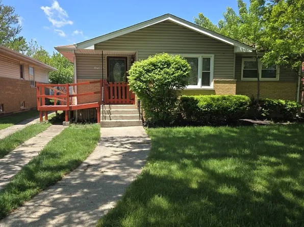 17506 Bernadine St, Lansing, IL 60438