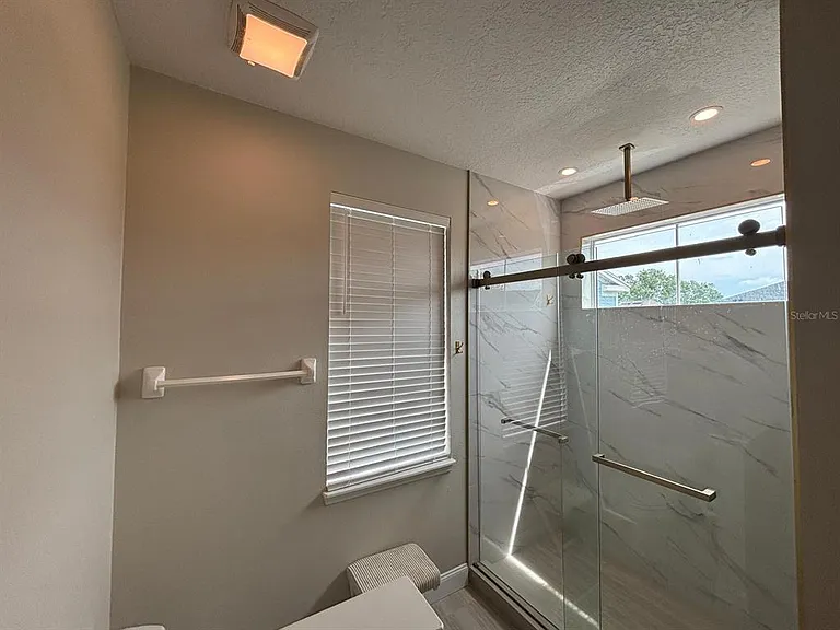 903 Yew Ct — Photo 33