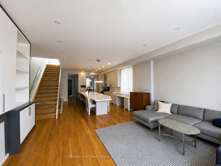 55 Tilson Rd — Photo 4