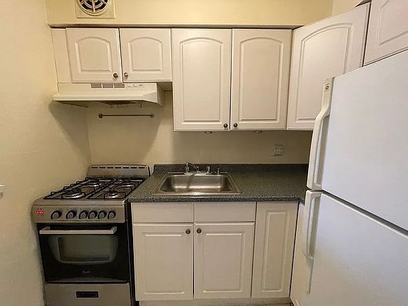 2nd image of 85-82 Eliot Ave #C2