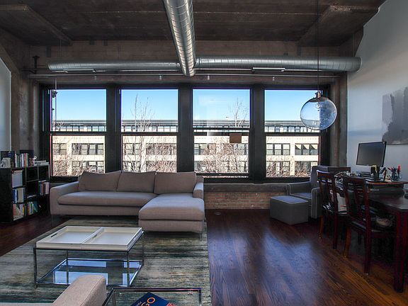 4th image of 1001 W 15th St #Gu153