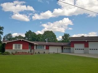 1612 Airport Rd, Fredonia, PA 16124