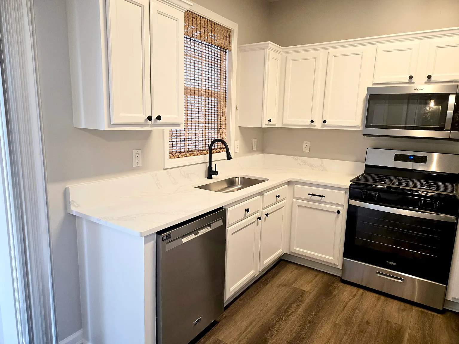 4 bed, 2.5 bath, 1868 sqft, $2,100 — Photo 4