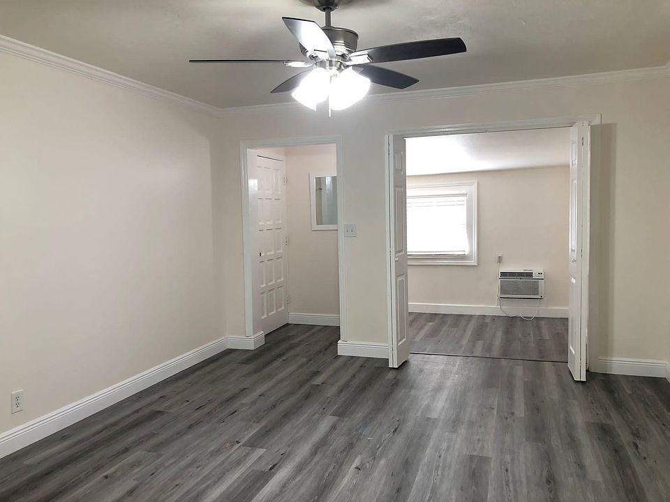 1st image of 3209 NE 9th St #2