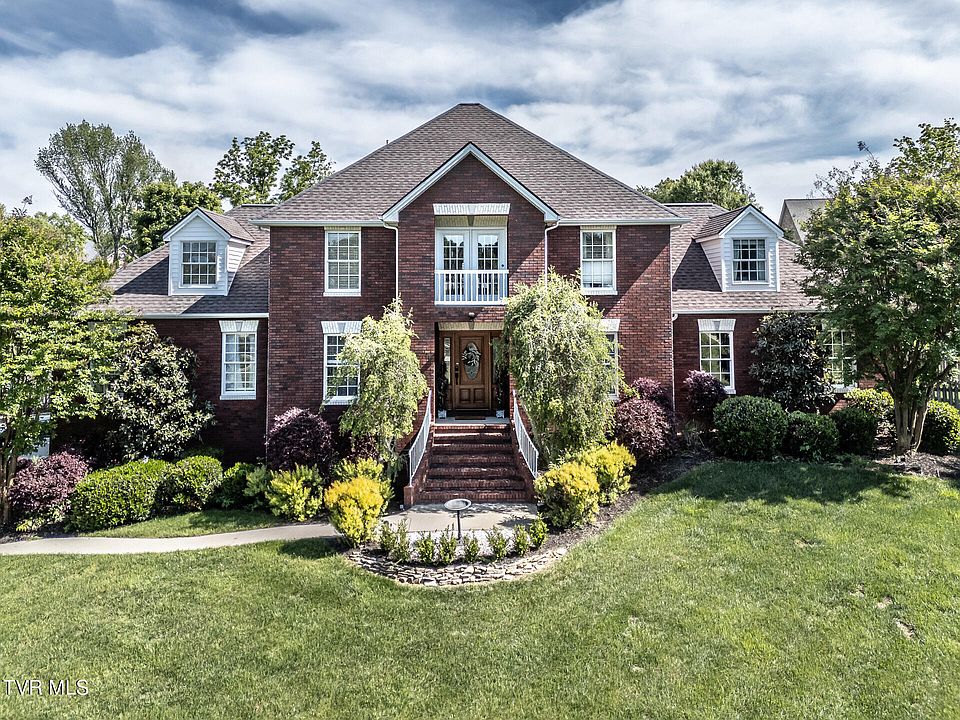 1st image of 121 Watercress Dr
