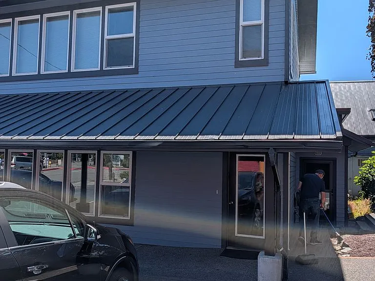 North 1st Street — Photo 1