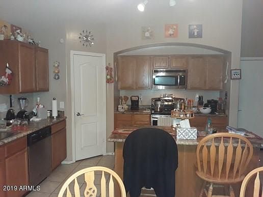 5th image of 3204 S 88th Ln