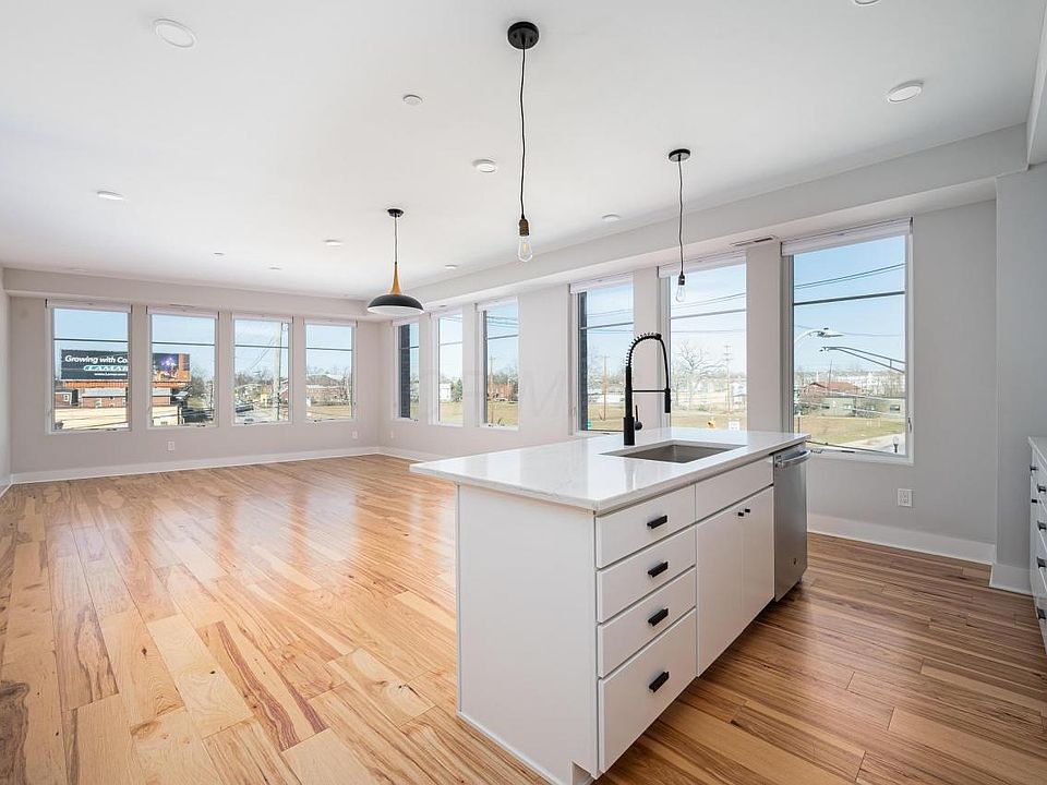 1st image of 209 E 5th Ave
