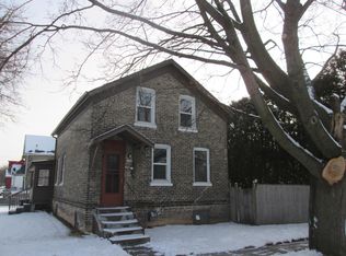 1201 S 11th St, Manitowoc, WI 54220