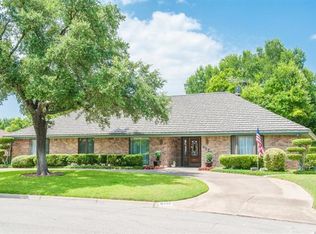 8529 Marys Creek Dr, Benbrook, TX 76116