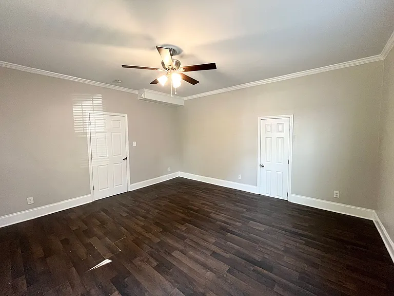 1810 Vale St — Photo 14