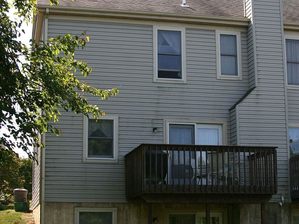2nd image of 1310 Bradford Ct