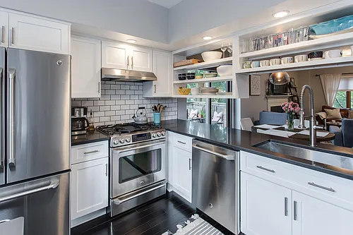 51 Cornhill Pl Photo 1