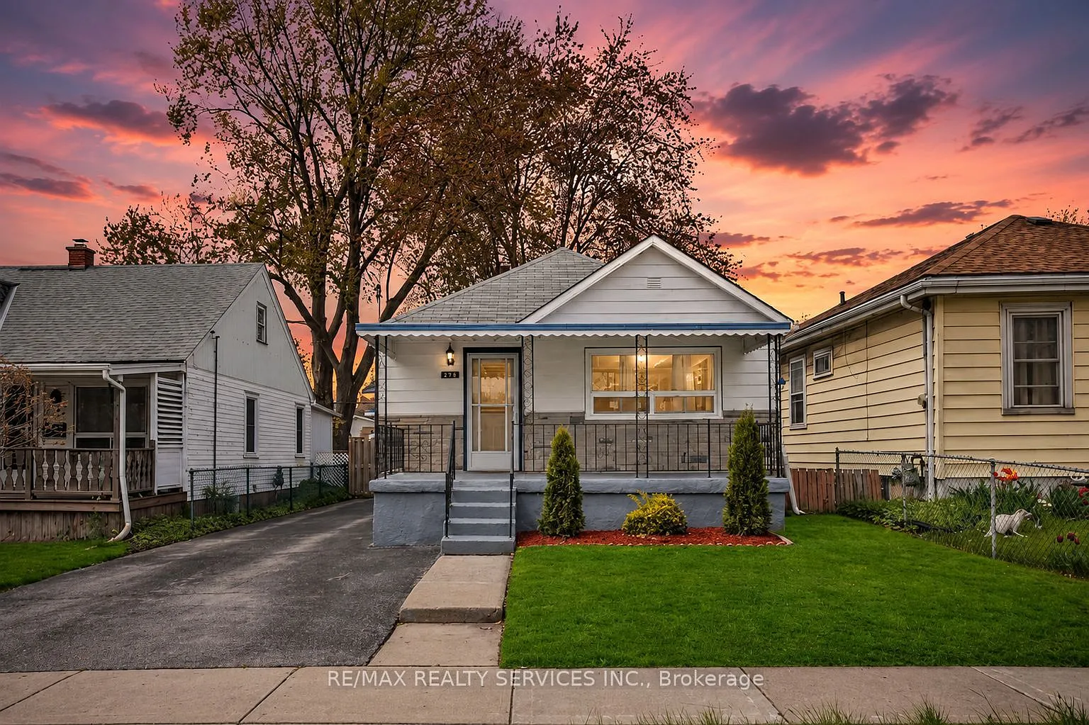 4 bed, $2,300 — Photo 1
