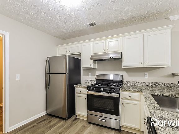 2nd image of 1535 Logan Ln