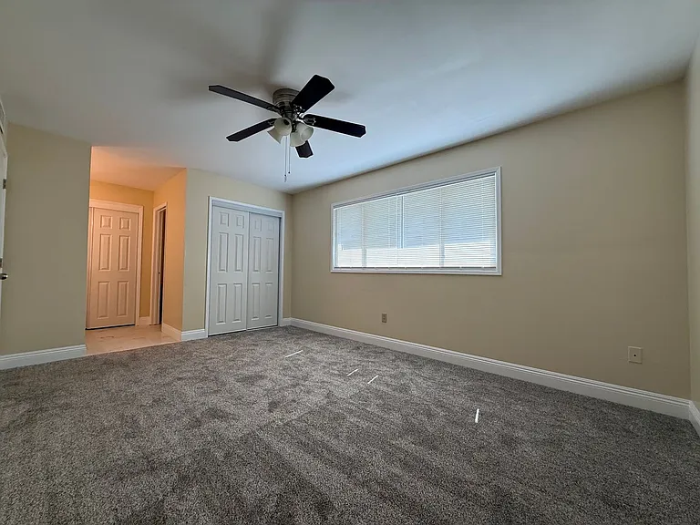 419 Sierra St — Photo 10