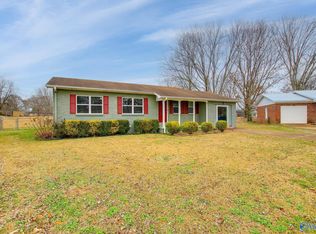 810 Elizabeth Pl SW, Hartselle, AL 35640