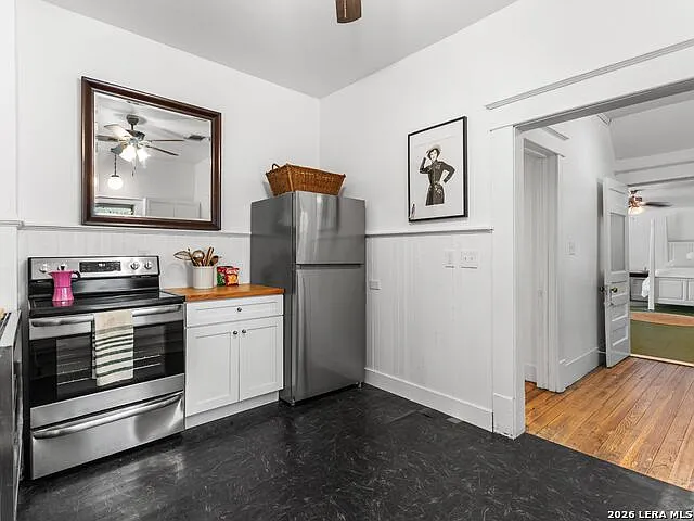 2213 N Flores St — Photo 13