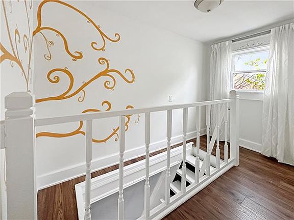 5th image of 2229 Saint Andrew St #B