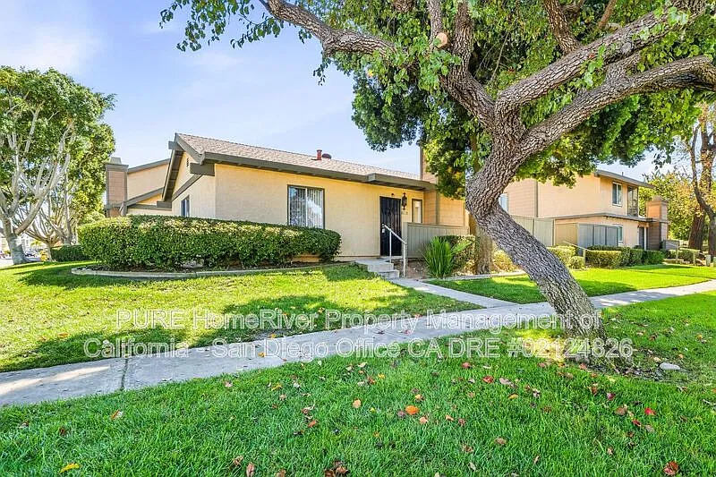 2 bed, 2.0 bath, 1312 sqft, $3,195 — Photo 2