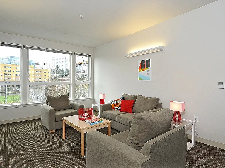 4 Bedroom Living Room (2)