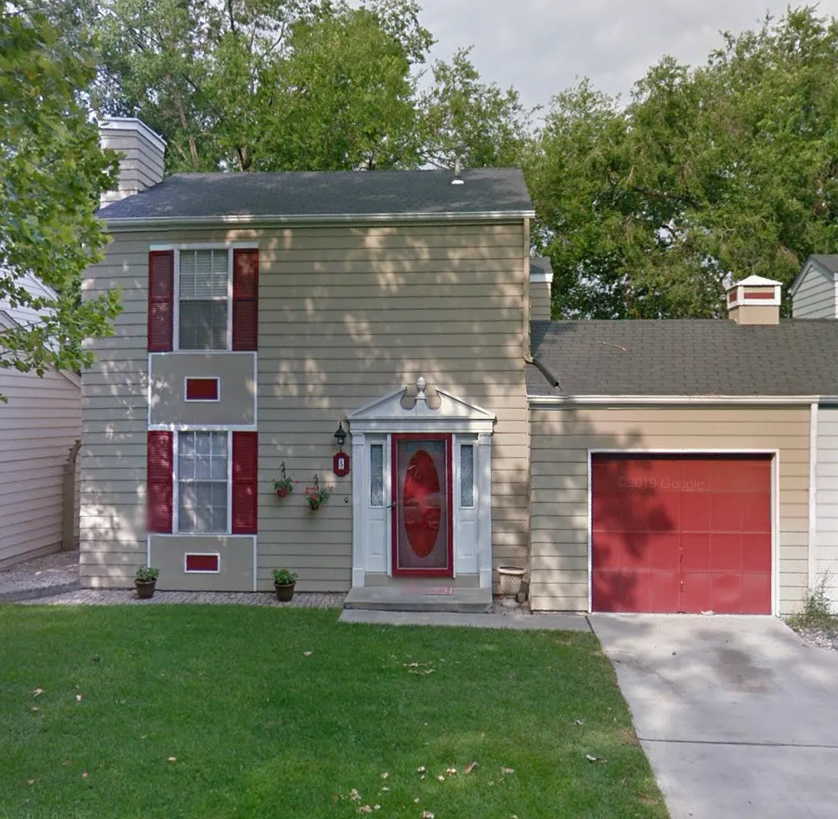 3 bed, 1.5 bath, 1372 sqft, $2,000 — Photo 1