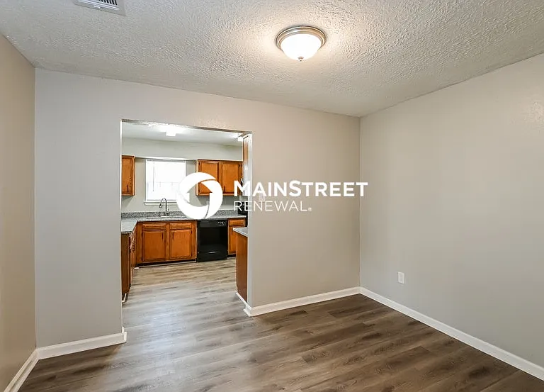 4922 Crestway Dr — Photo 7