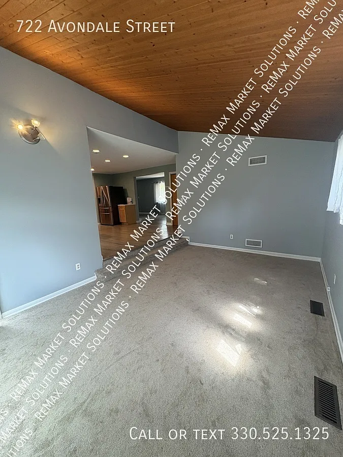 Beautiful 5-Bedroom Home Near Kent University! — Photo 4