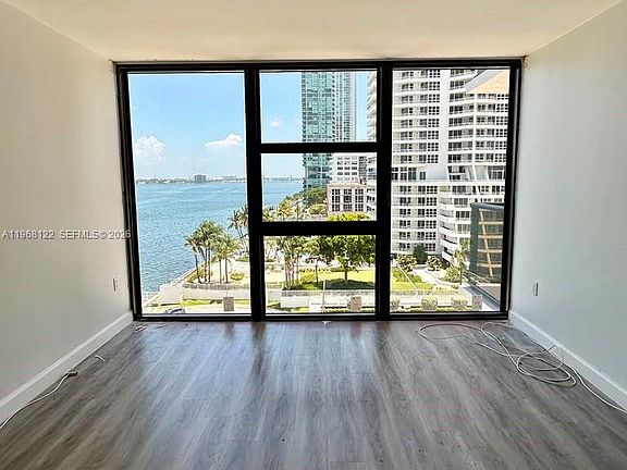 4th image of 600 NE 36th St APT 820