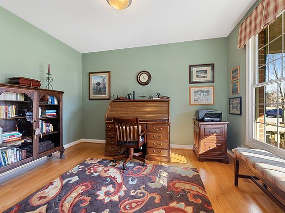 5th image of 13591 Cambridge Dr