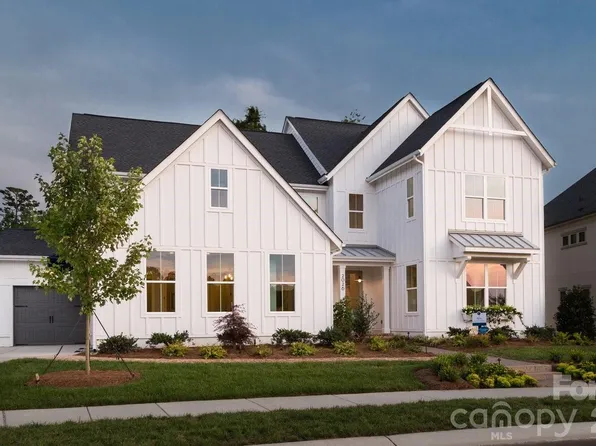 15605 Huntingtowne Village Rd, Huntersville, NC 28205