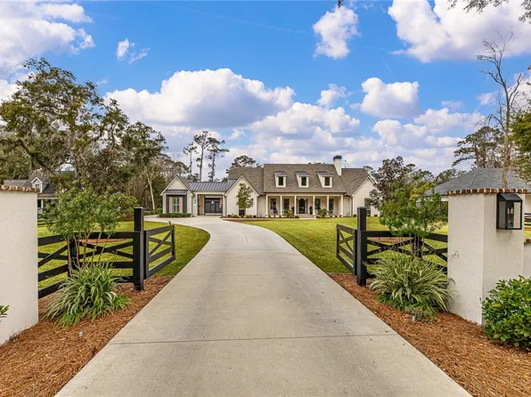 145 Butler Lake Dr, Saint Simons Island, GA 31522