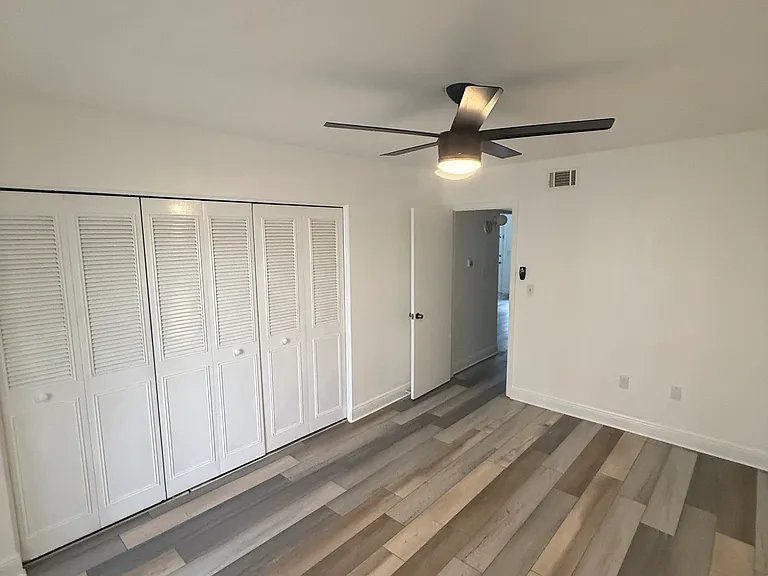 5150 10th Ave N #303 — Photo 12