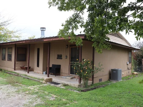 300 Bilby St, Bridgeport, TX 76426