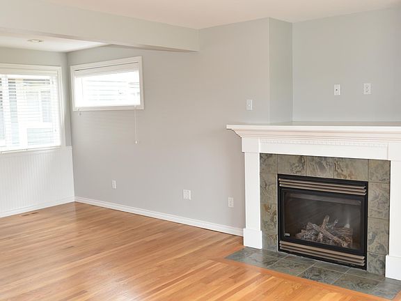 5th image of 1134 Yakima Ave S