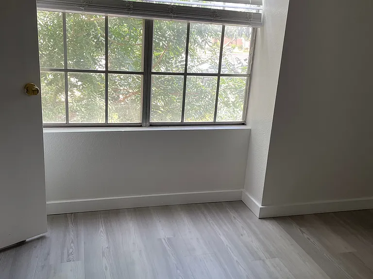 1601 N Saba St #235 — Photo 9