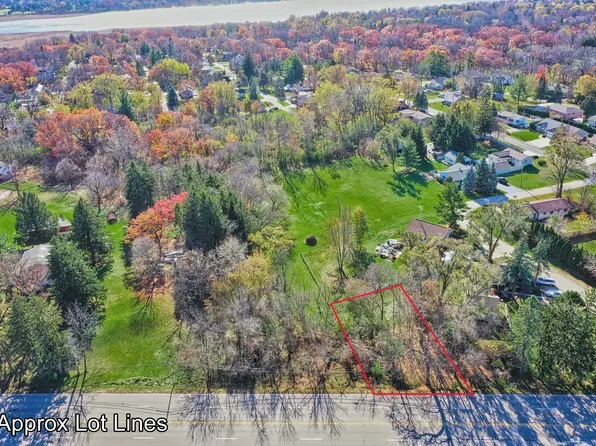 2992 County Road H #2992, Lake Geneva, WI 53147