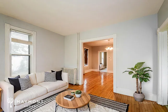 3 bed, 1.5 bath, 1258 sqft, $2,845 — Photo 3