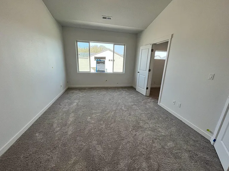 2821 S Magnolia Dr — Photo 13