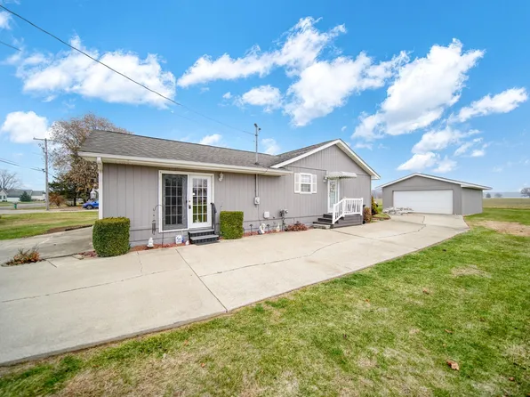 14581 Glenbeigh Ln, Cement City, MI 49233