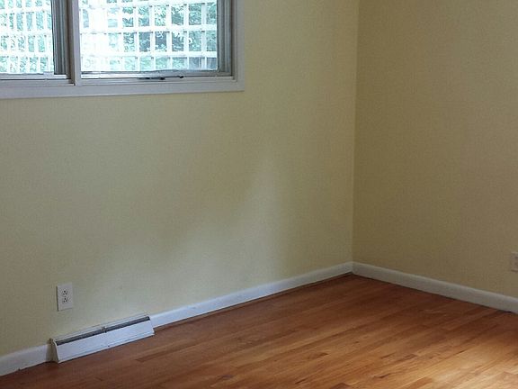 4th image of 612 Howard St
